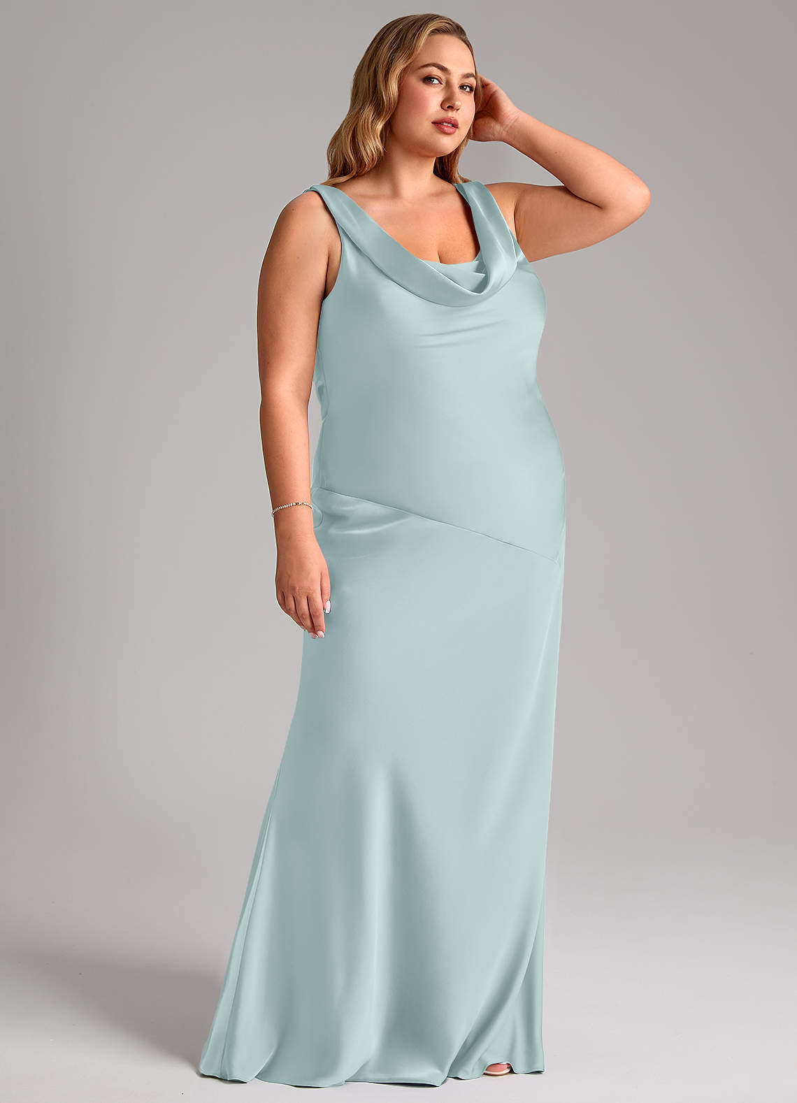 Azazie Rylina Robes de demoiselle d'honneur Robe Sirène en Satin extensible Brume image9