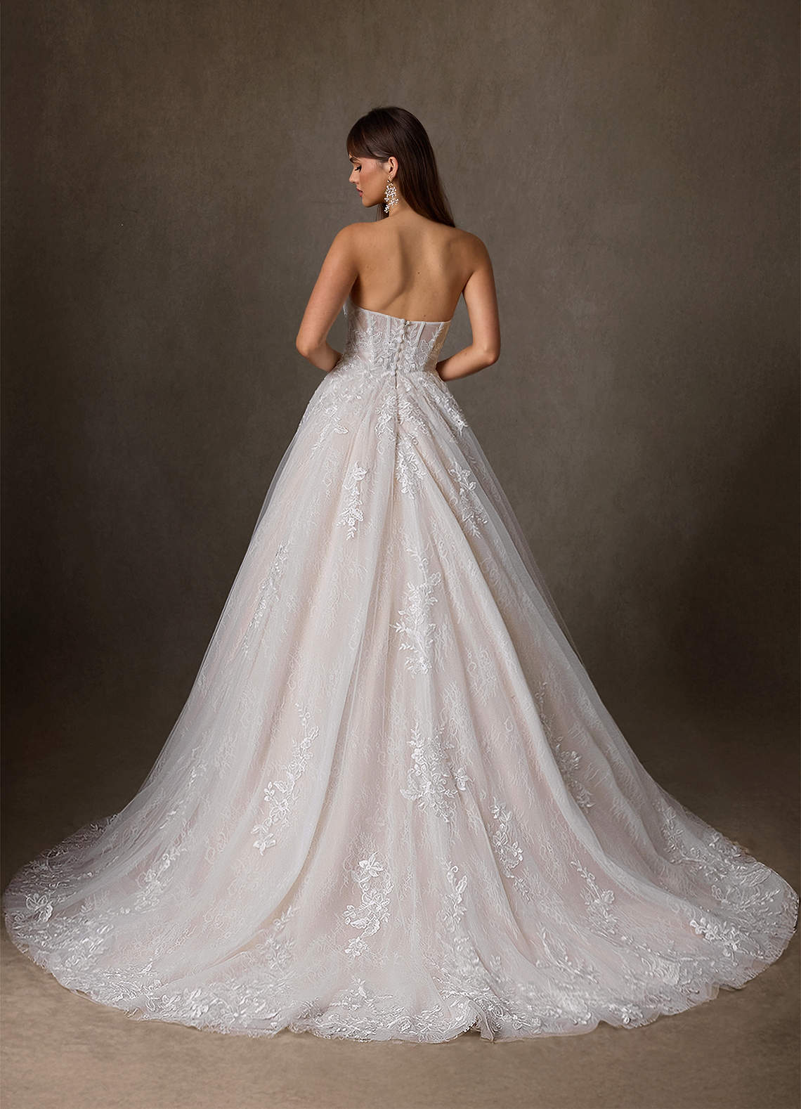 Azazie Elowyn Trouwjurken Jurk van Kant met Baljurk Strapless Diamant Wit Champagne image8