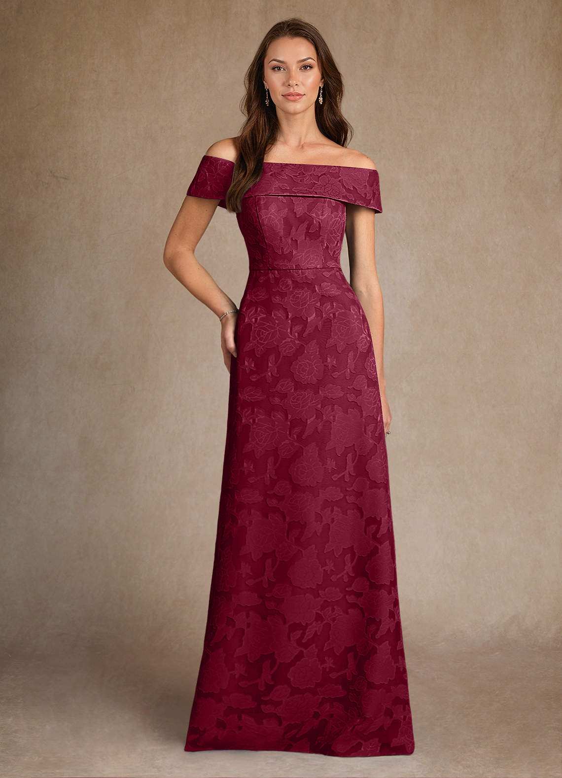 Azazie Medford Mère de la mariée Robes Robe Trapèze en Blumen-Burnout Épaule décolletée Bourgogne image1