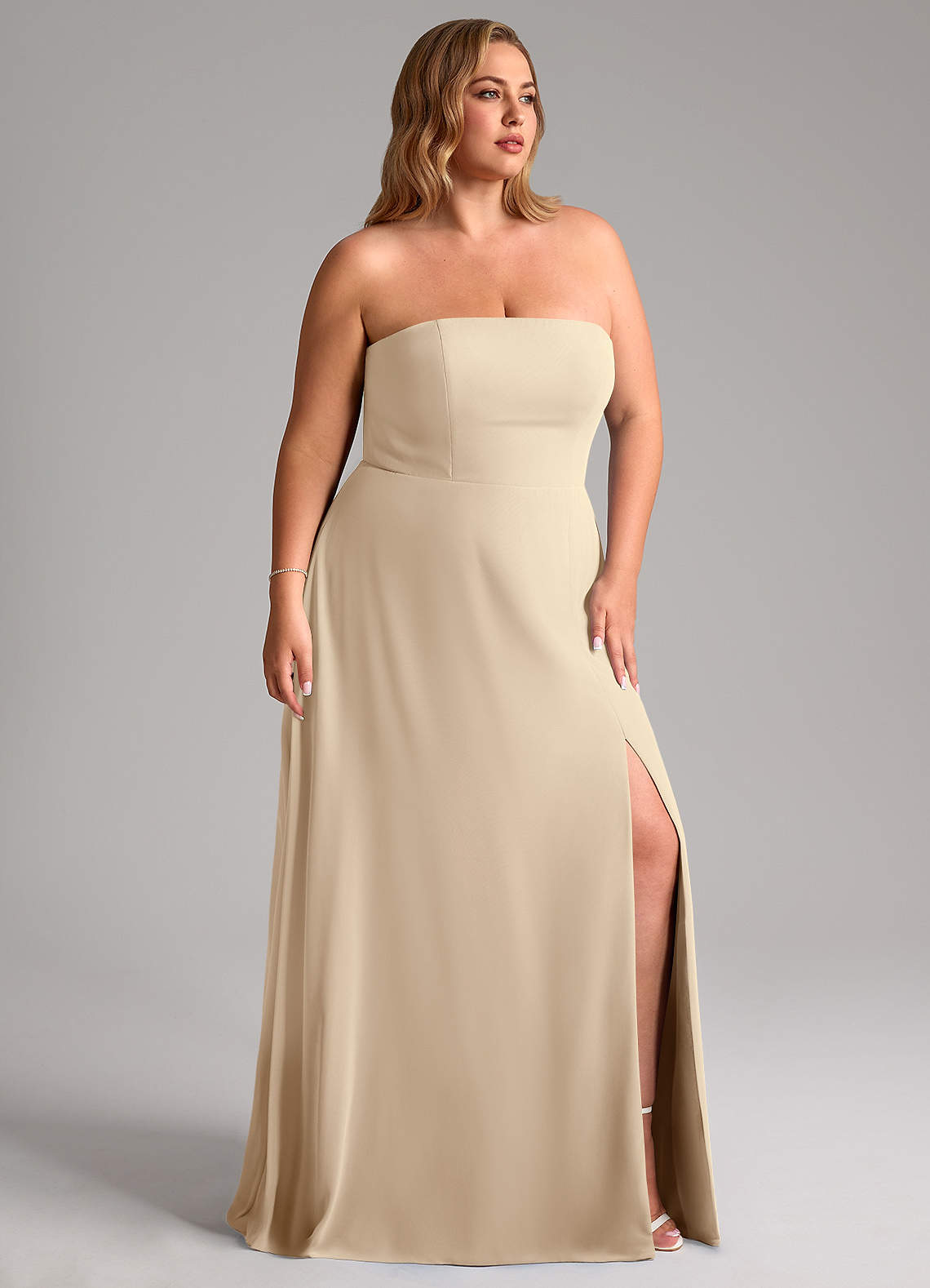 Azazie Wren Abiti da Damigella Abito Convertibile A-Line in Chiffon Spacco Laterale Champagne image11