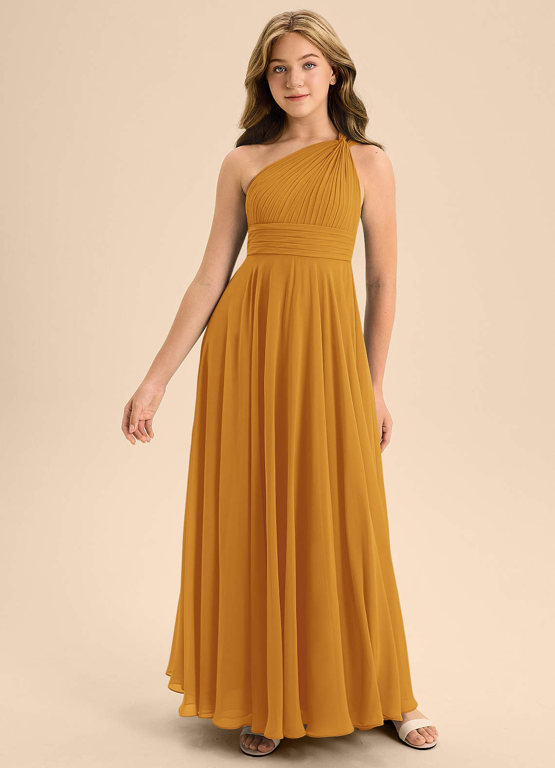 Azazie Charlize Junior Vestido Caramelo de Chiffon de Linha A com Plissado image2