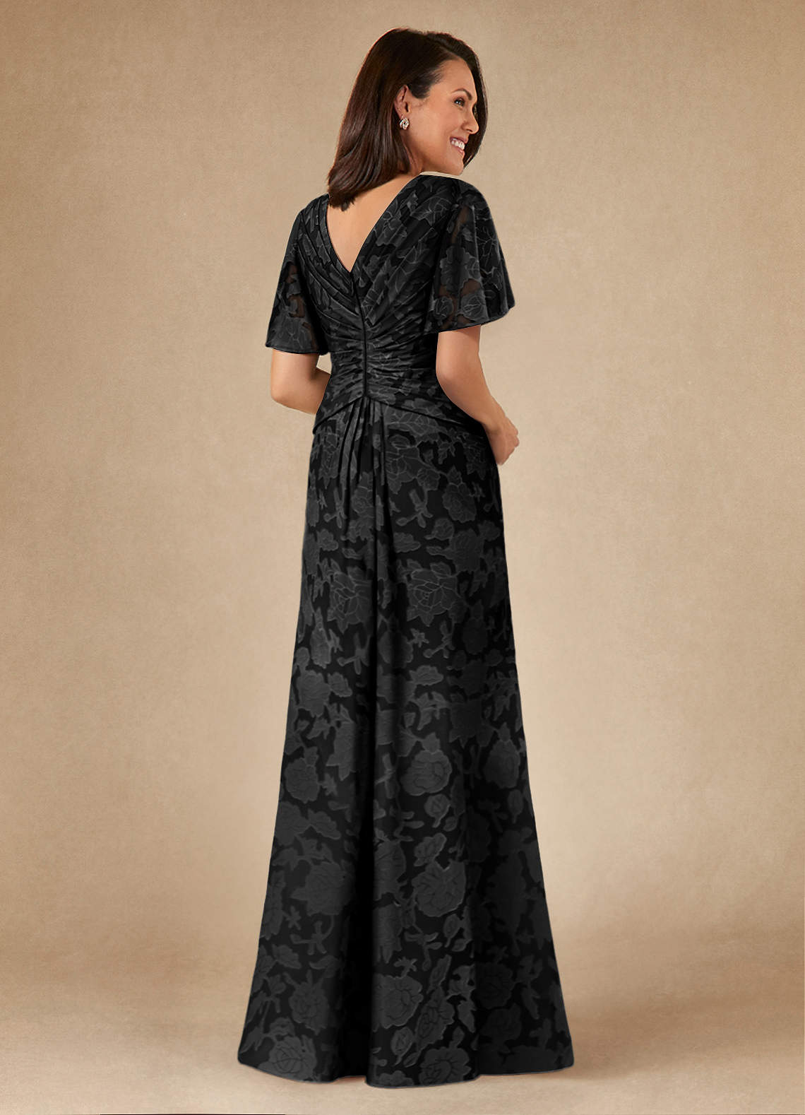 Azazie Emmeline Vestidos para mãe da noiva Vestir Preto de Esgotamento Floral de Linha A com Plissado image1