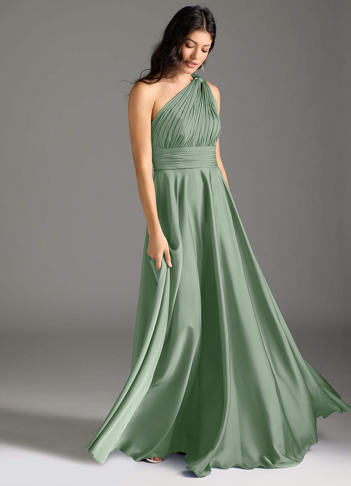 Azazie Charlize Vestidos de damas de honor Vestido de Matcha de Satén Elástico de Corte en A con Hombro unilateral image2