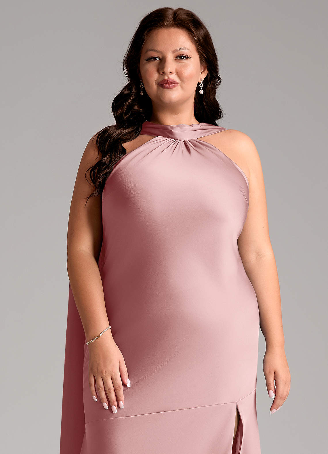 Azazie Kinsley Vestidos de damas de honor Vestido de Rosa Polvorienta de Satén Elástico de Corte Sirena con Corte Lateral image11