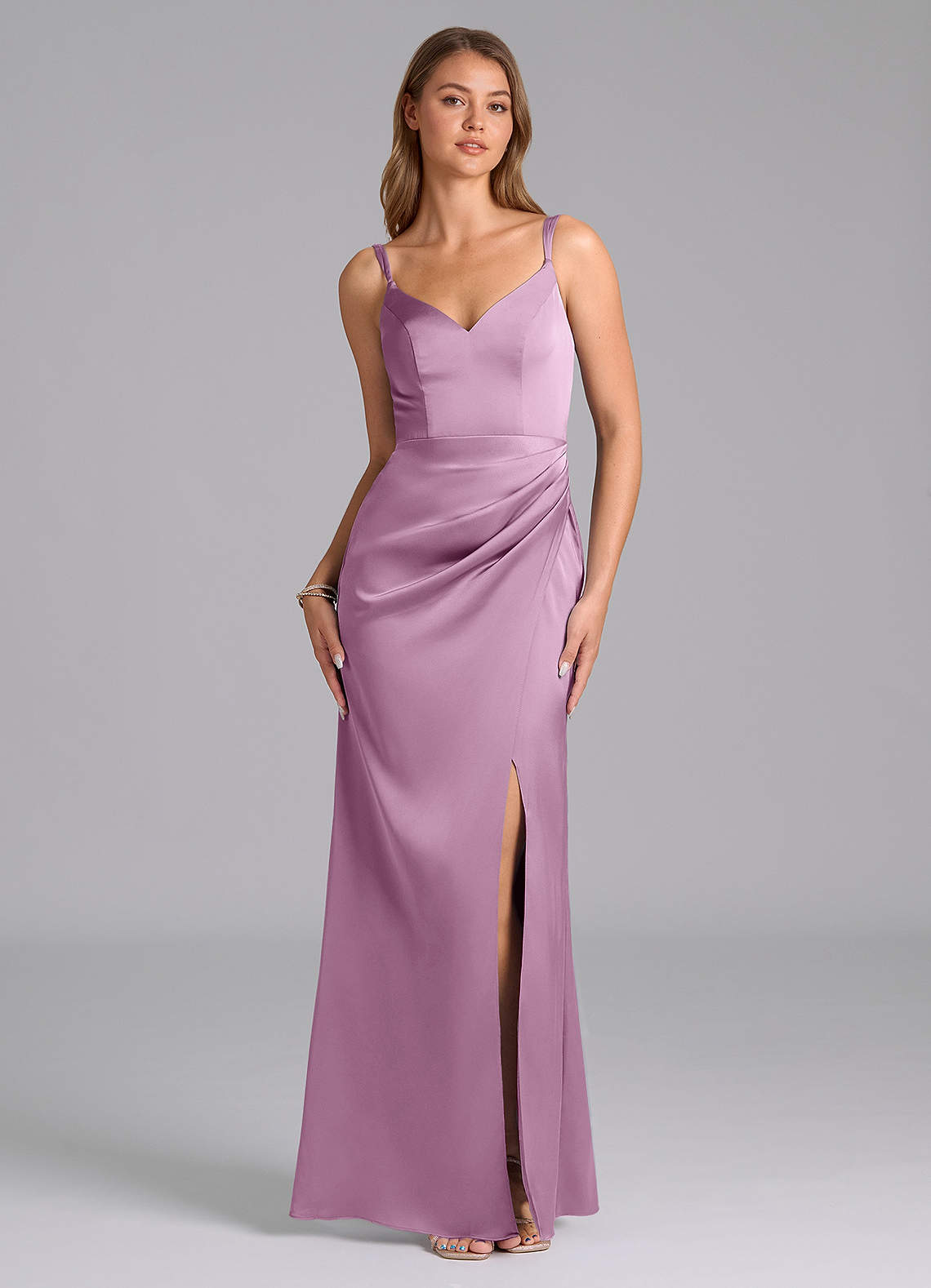 Azazie Leo Abiti da Damigella Abito Tubino in Raso Elasticizzato Plissettato Glicine image1