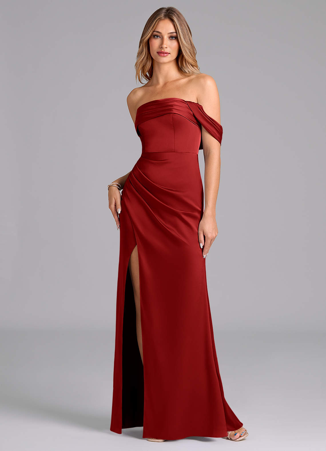 Azazie Lisbeth Robes de demoiselle d'honneur Robe Sirène Convertible en Satin extensible Épaule décolletée Grenade image1