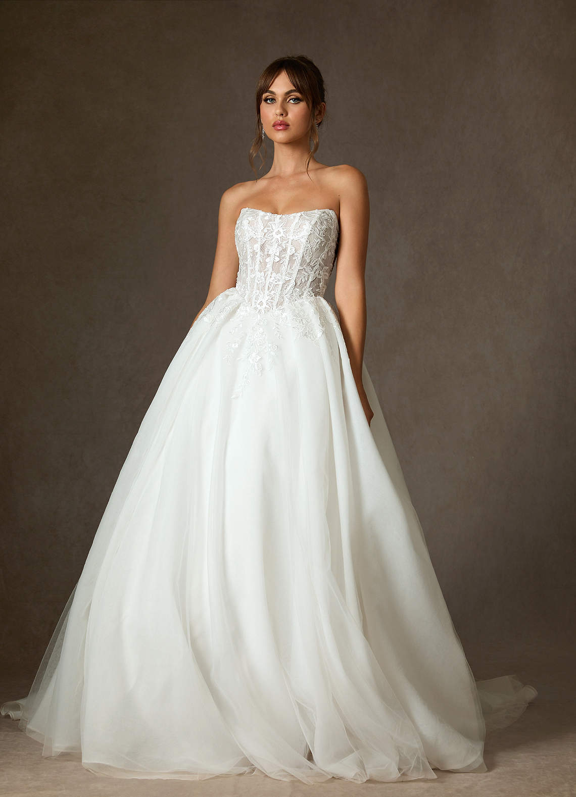 Azazie Ainsley Vestidos de noiva Vestido Diamante Branco de Renda de Vestido de baile com Sem alças image2