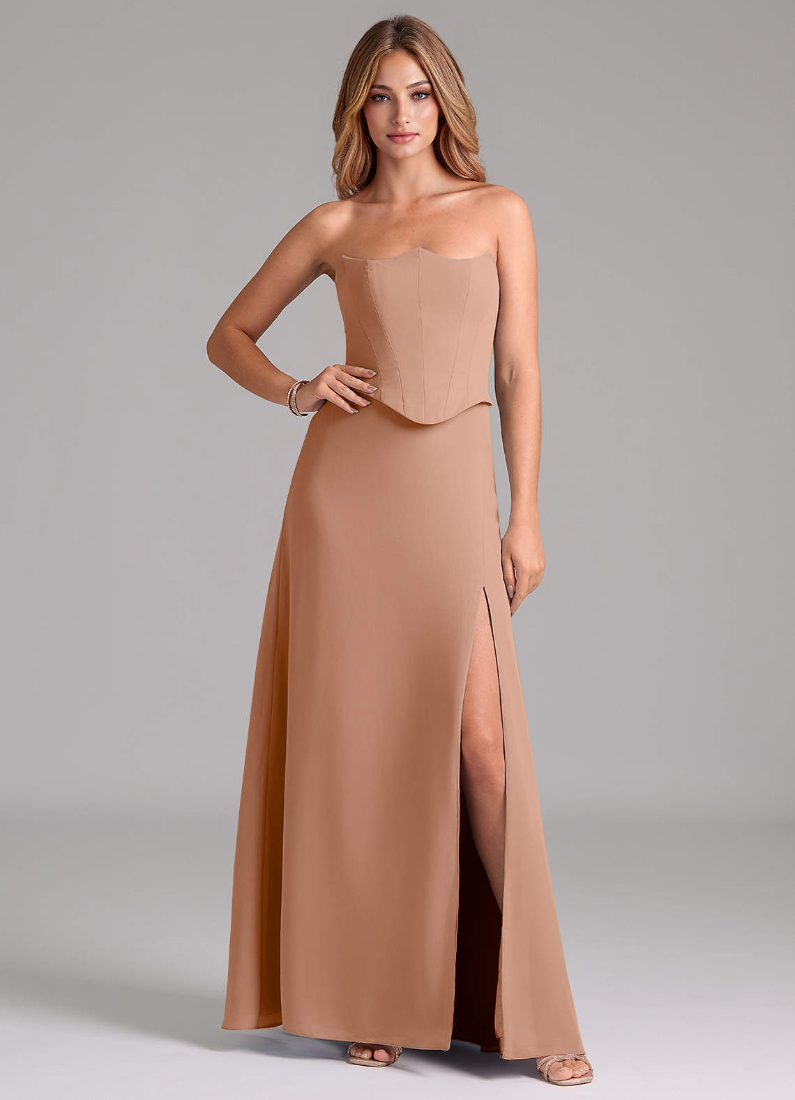 Azazie Jenilyn Vestidos de damas de honor Vestido de Champán Rosado de Gasa de Corte en A con Sin tirantes image1