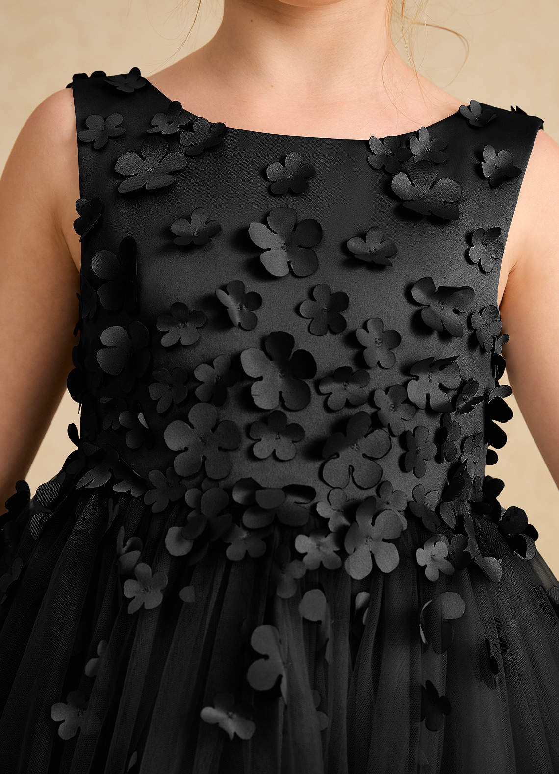 Azazie Lana Vestidos de florista Vestido Preto de Cetim fosco de Linha A com Sem mangas image5