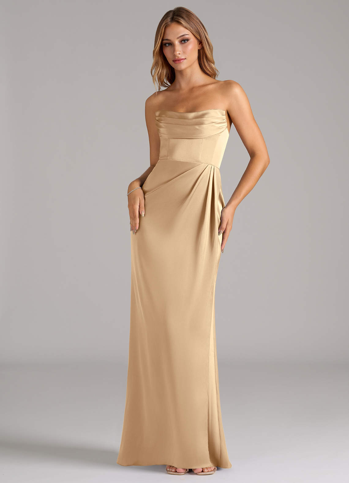 Azazie Johana Robes de demoiselle d'honneur Robe Sirène Convertible en Satin extensible Épaule décolletée Champagne image4
