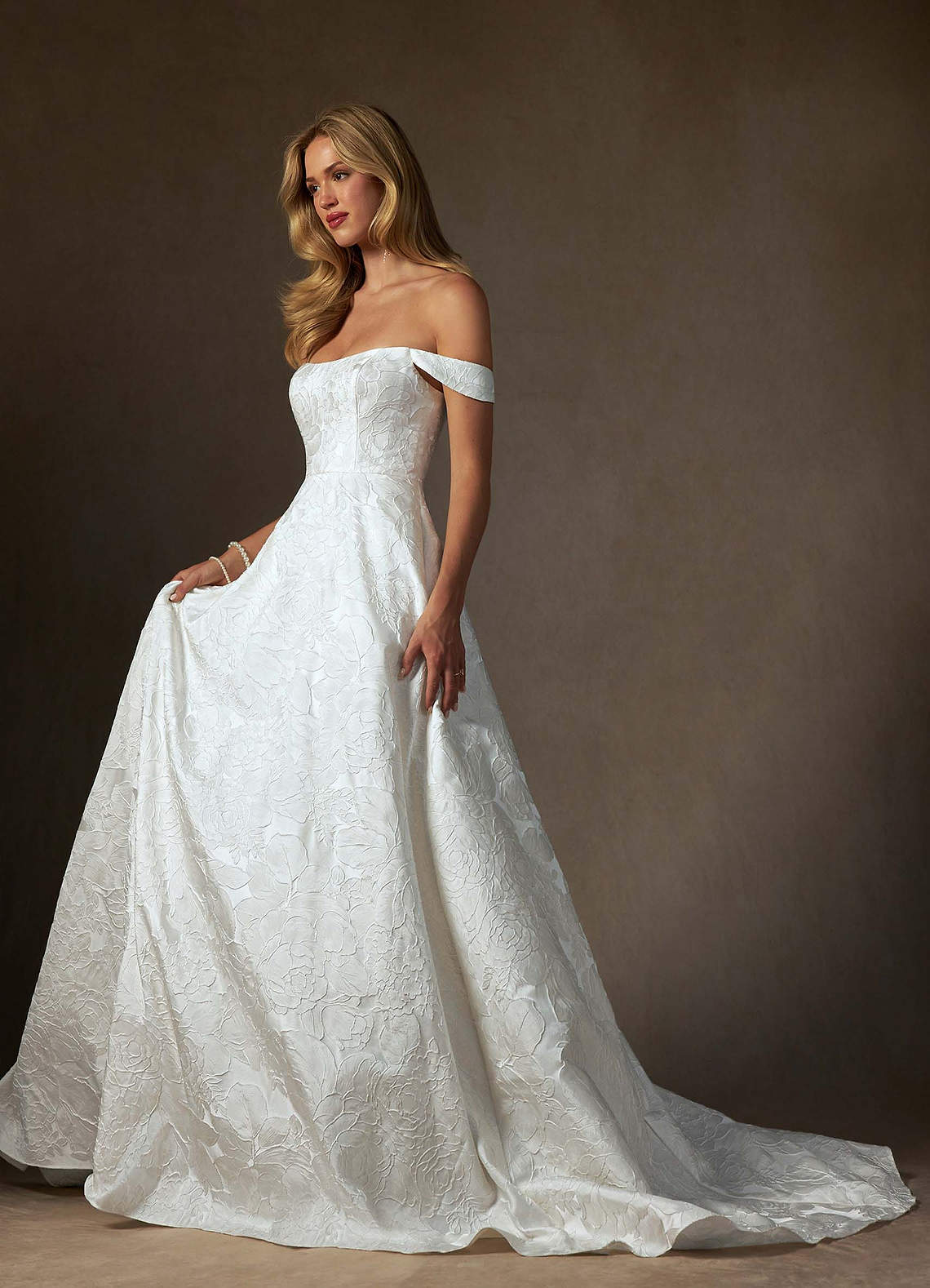 Azazie Amaya Hochzeitskleider Ballkleid Schulterfrei Blumen-Jacquard Kleid Diamantweiß image5