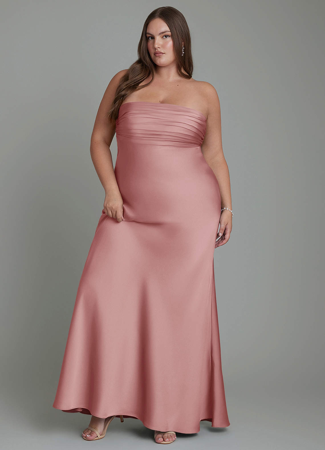 Azazie Saylor Jurken voor bruidsmeisjes Jurk van Stretch Satijn met Zeemeermin Strapless Stoffige Roos image1