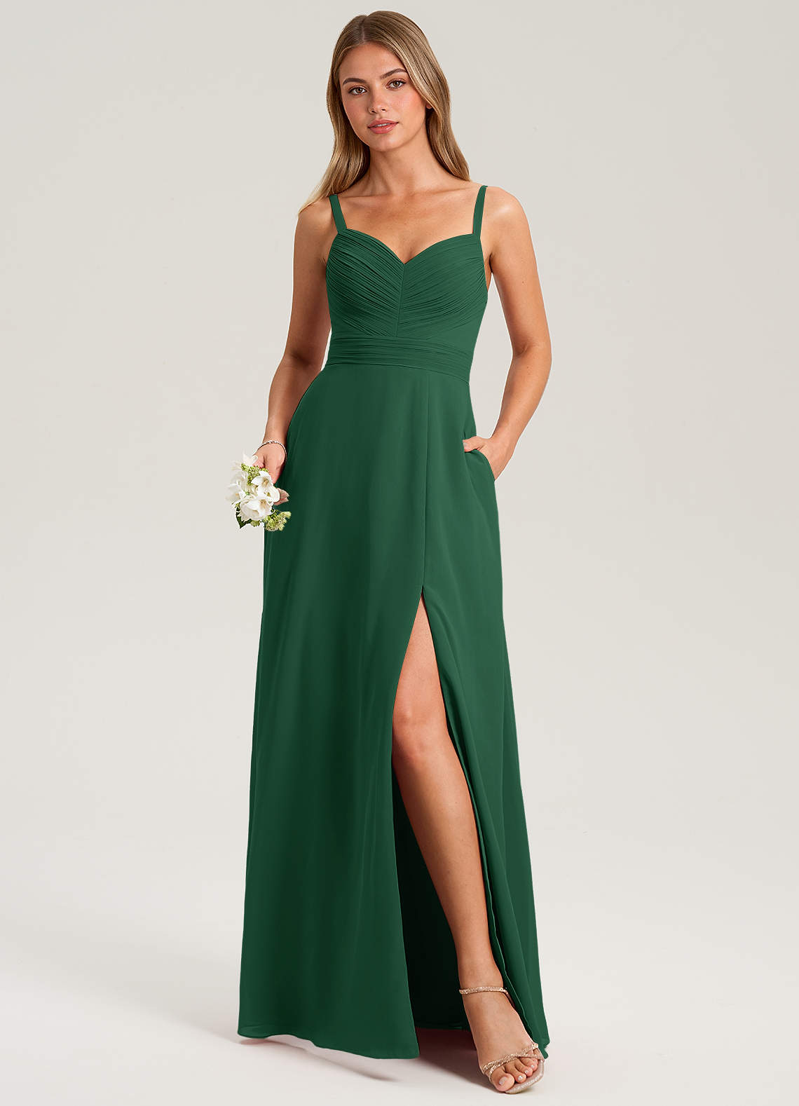Azazie Terese Robes de demoiselle d'honneur Robe Trapèze en Mousseline de soie Plissée Vert Foncé image1
