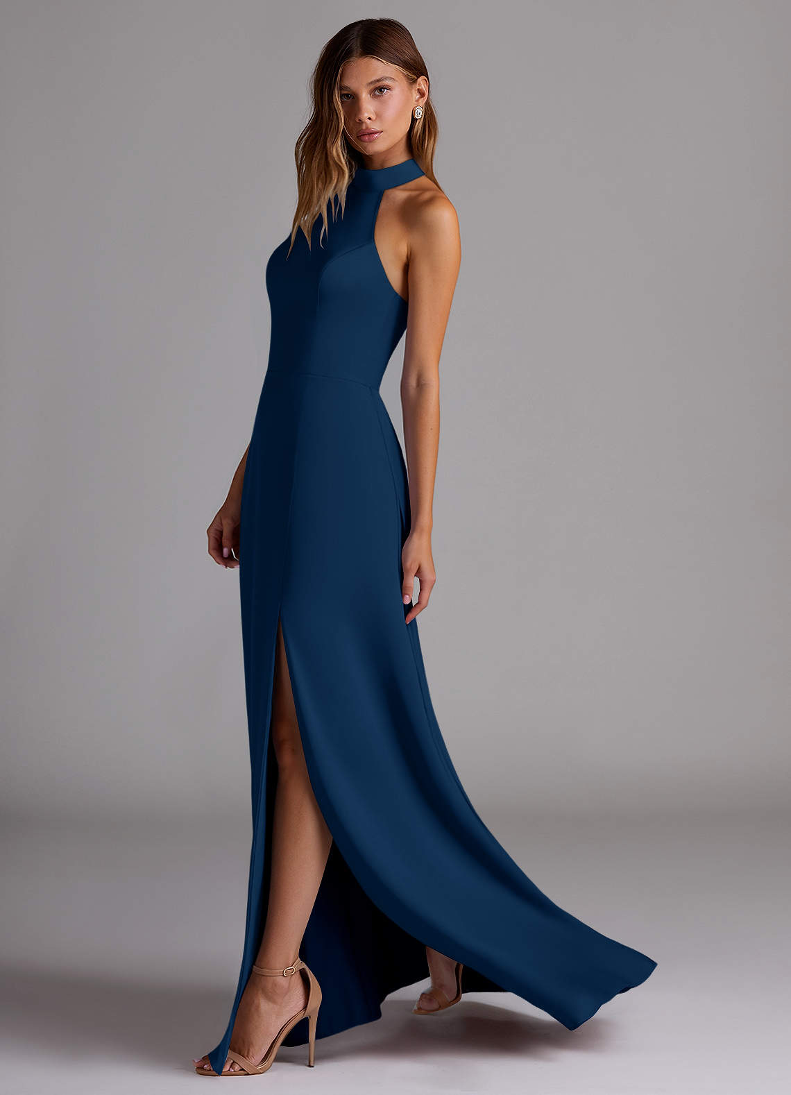 Azazie Myra Vestidos de madrinha de casamento Vestido Azul Marinho de Cetim elástico de Linha A com Gola Alta image4