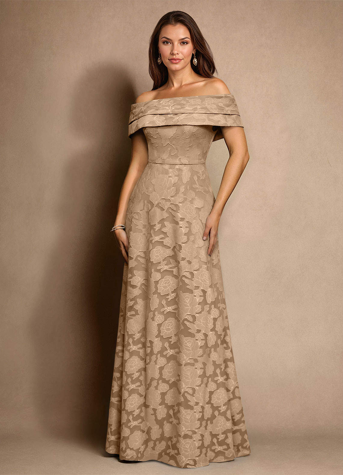 Azazie New Britain Abiti per la Madre della Sposa Abito A-Line in Burnout Floreale Plissettato Champagne image1