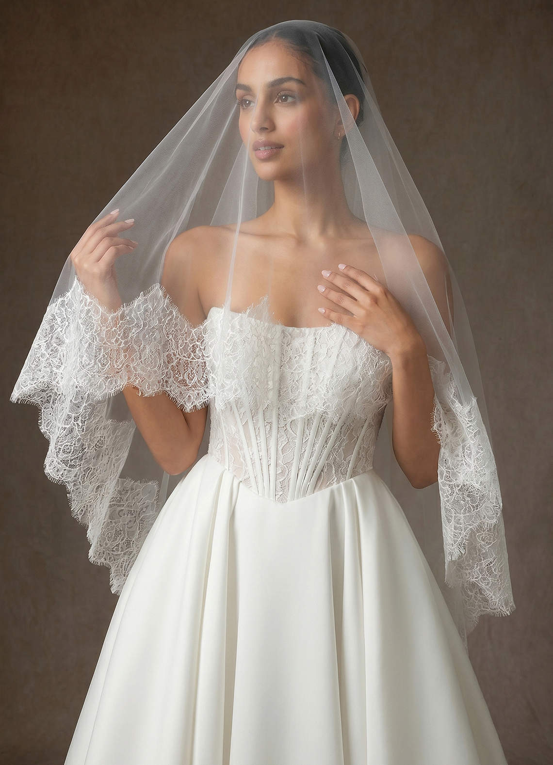 front Two-Tier Scalloped Lace Evangeline Fingertip Veil