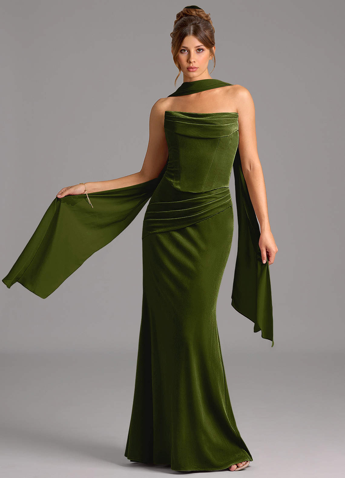 Azazie Sorrel Vestidos de damas de honor Vestido de Oliva de terciopelo de Corte Sirena Convertible con Corsé image1