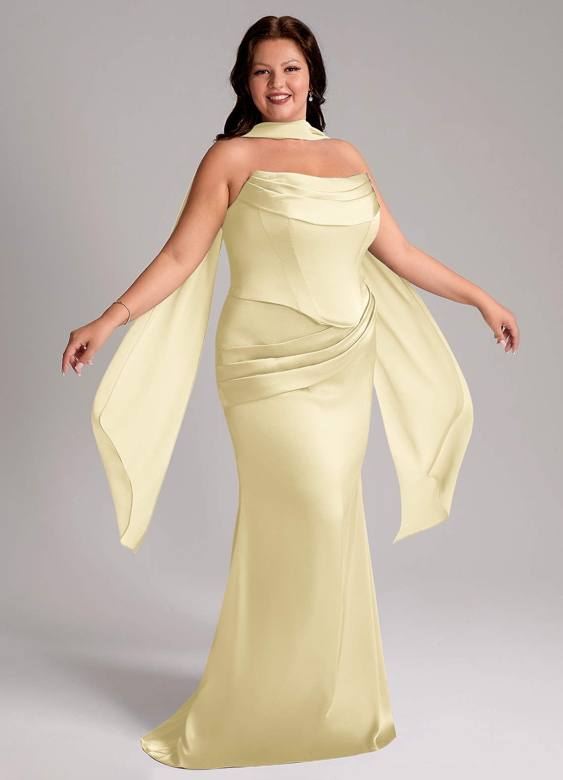 Azazie Sorrel Robes de demoiselle d'honneur Robe Sirène Convertible en Satin extensible Sans bretelles Sorbet Citron image9