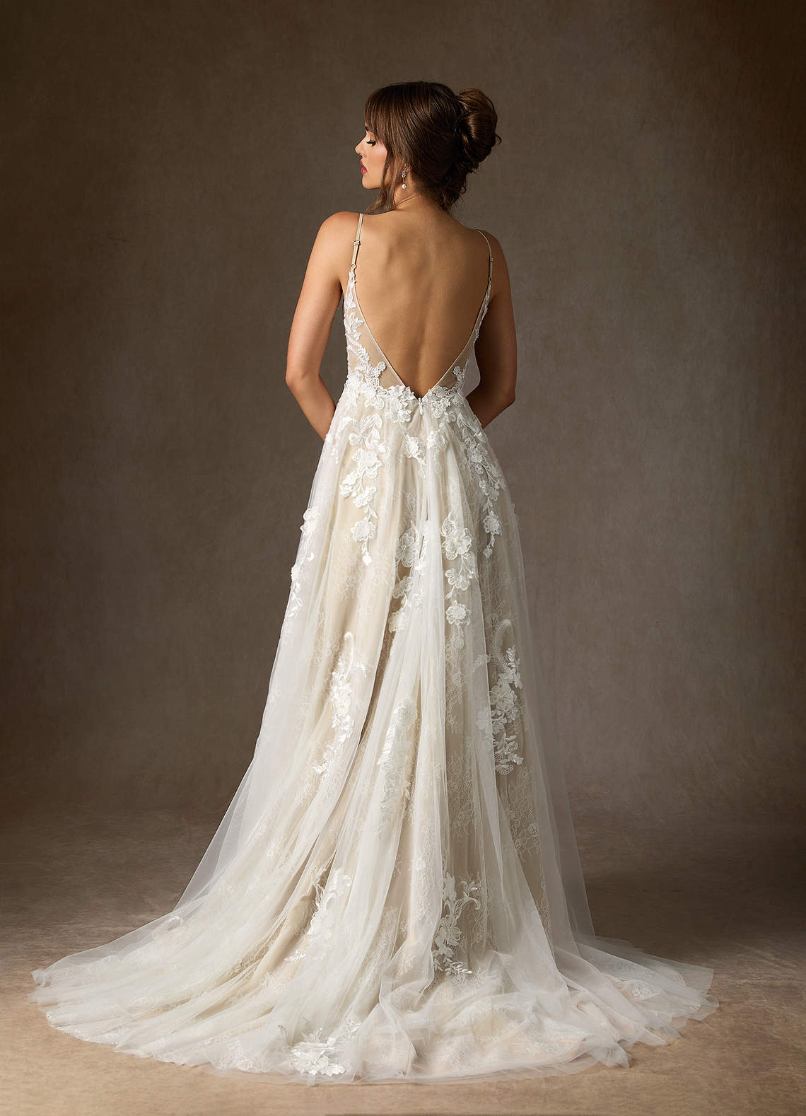 Azazie Monda Vestidos de novia Vestido de Blanco Diamante Champán de Tul de Corte en A con Encaje image4