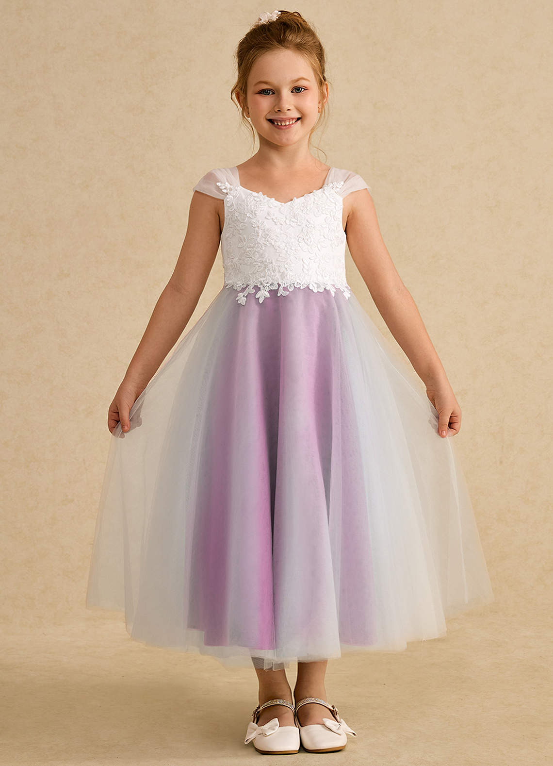 Azazie Momo Flower Girl Klänningar Klänning A-Line i Spets image1