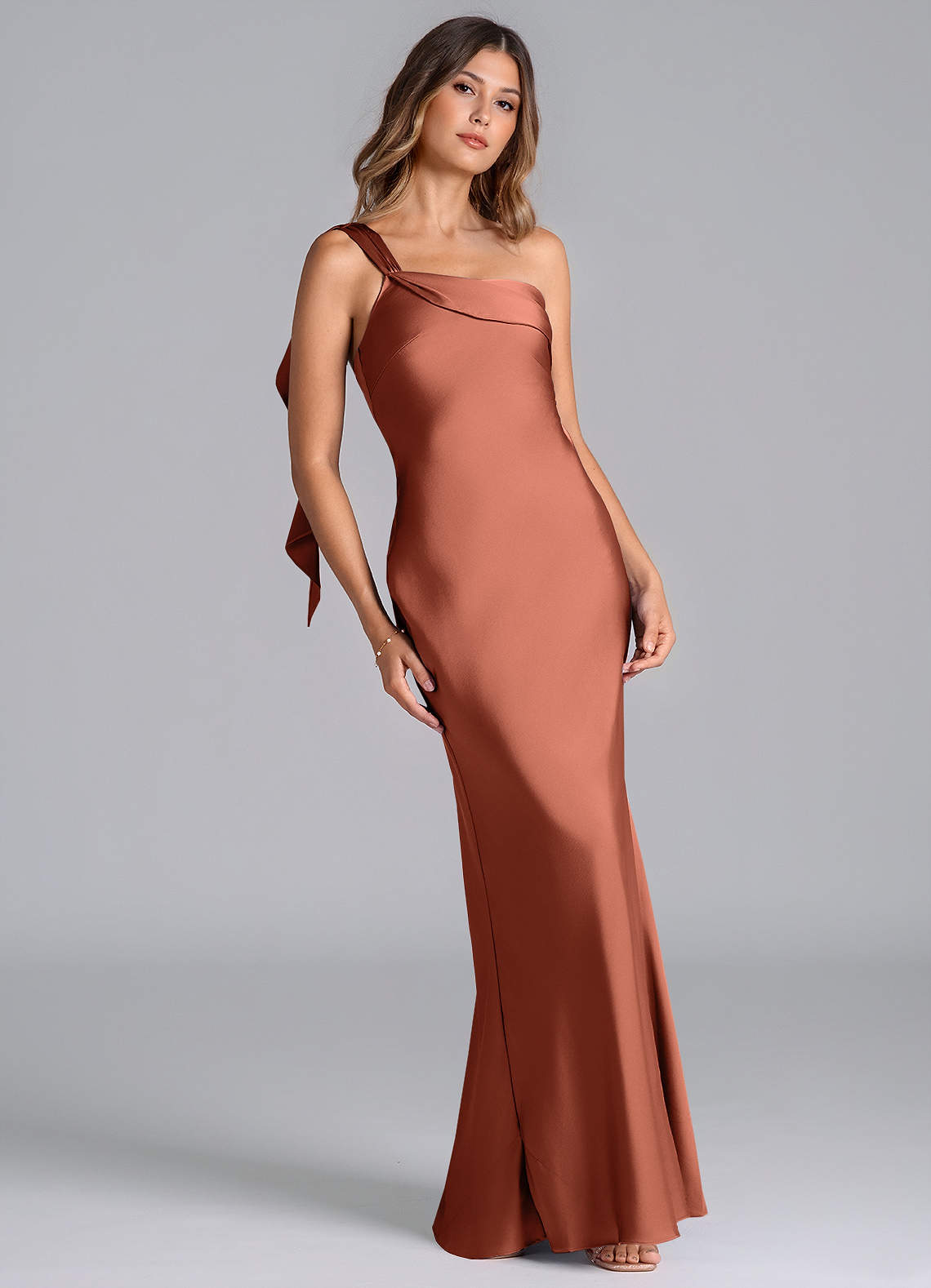 Azazie Driea 신부 들러리 드레스 인어 한쪽 어깨 스트레치 새틴 바닥 길이 드레스 image1