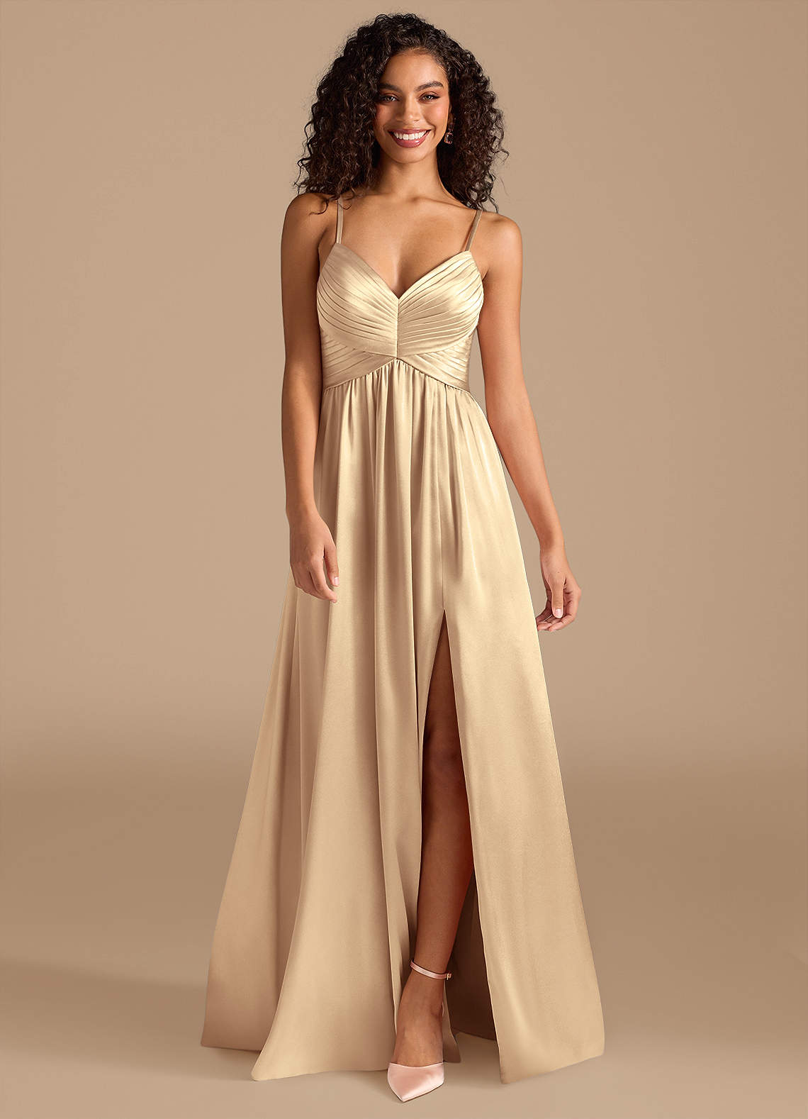 Azazie Alia Robes de demoiselle d'honneur Robe Trapèze en Satiné métallisé Plissée Or image7