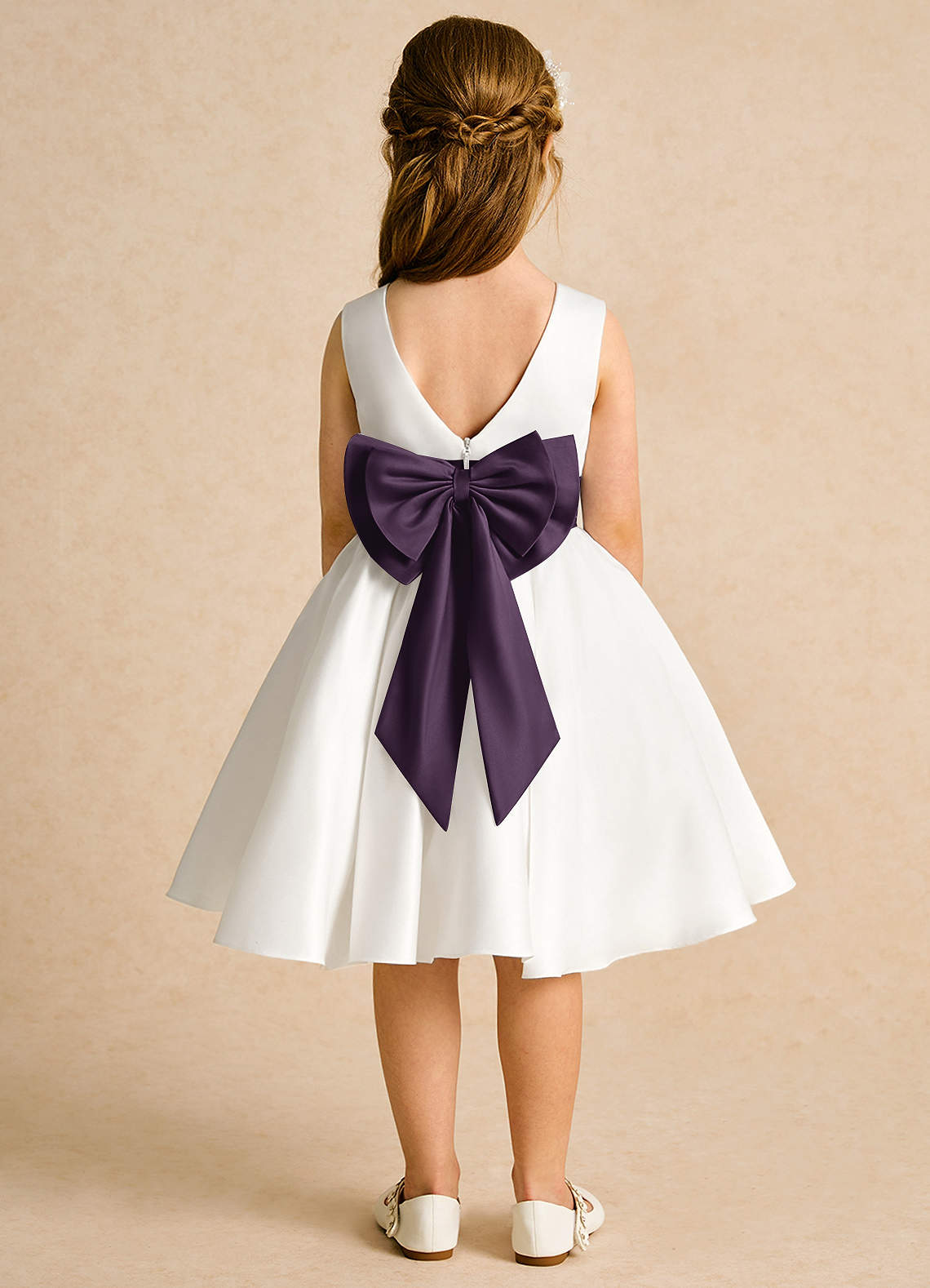 Azazie Sosie vestidos de niña de las flores Vestido de Marfil Ciruela de Satin Mate de Corte En A con Plisado image1