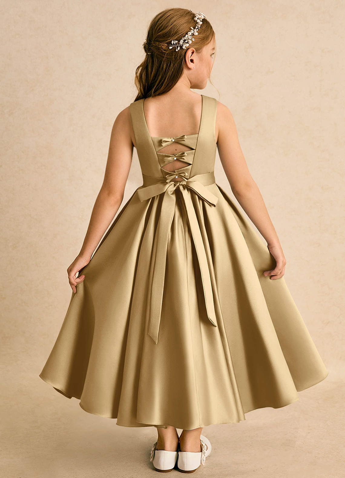 Azazie Junebuj Blumenmädchenkleider Ballkleid Plissee Matte Satin Kleid Gold image1