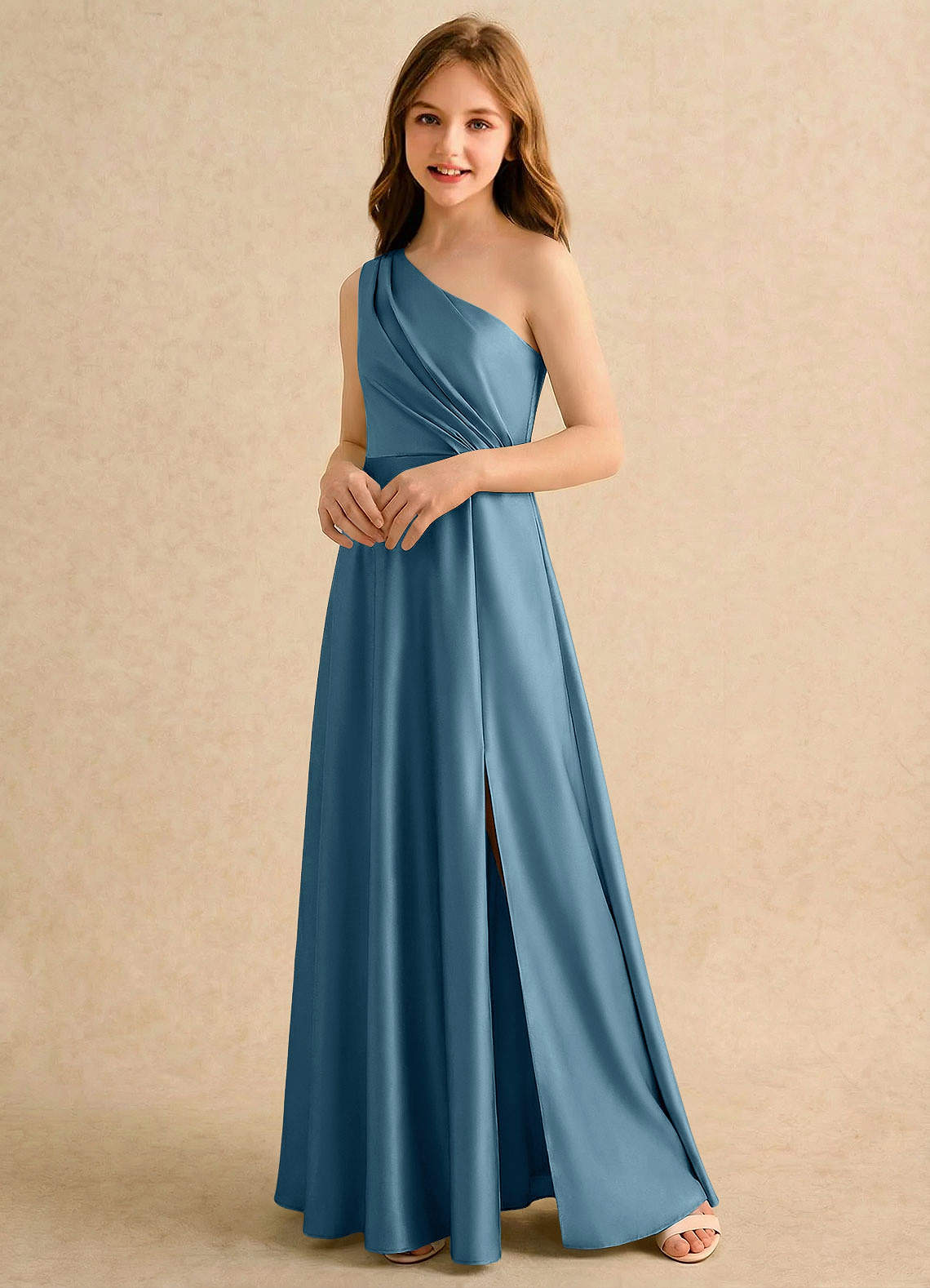 Azazie Puddles Girls Formal Robe Demoiselle D'honneur Fillette Robe Trapèze en Satin extensible Une épaule Bermude image3