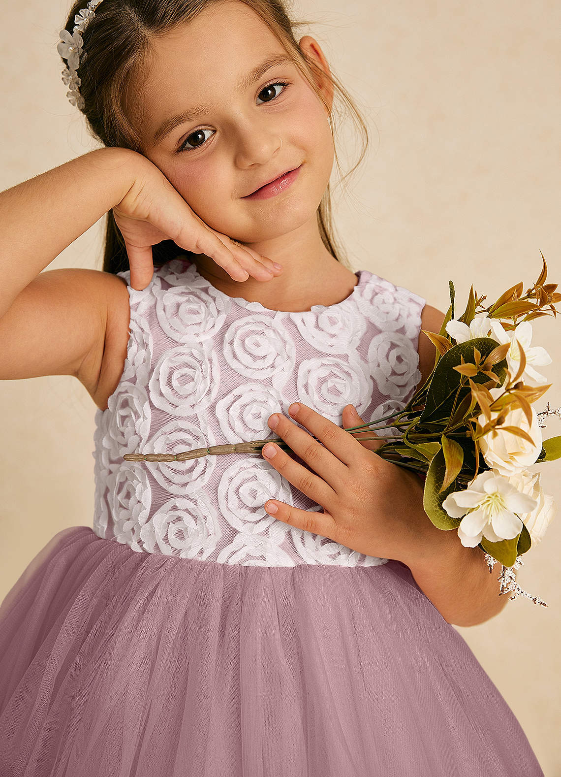 Azazie Missy Flower Girl Klänningar Klänning A-Linje i Tyll Ärmlös image1