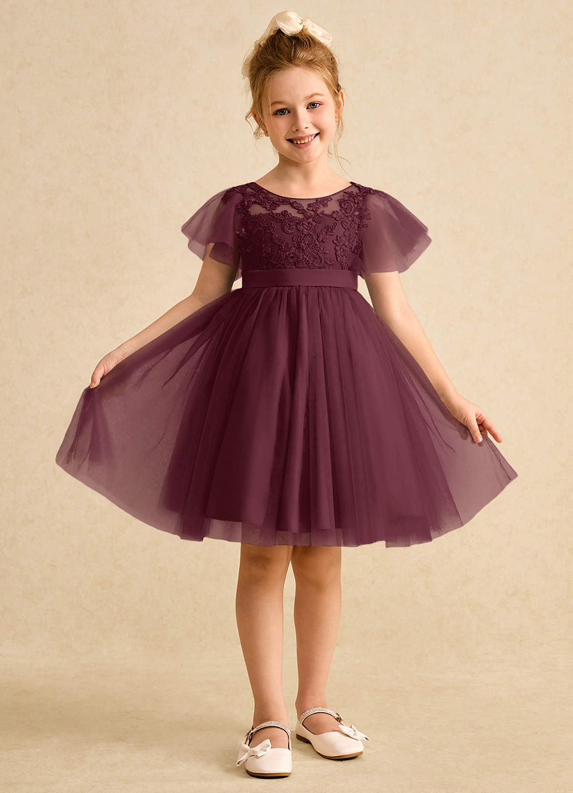 Azazie Queenie Robe Demoiselle D'honneur Fillette Robe Trapèze en Dentelle Cabernet image1