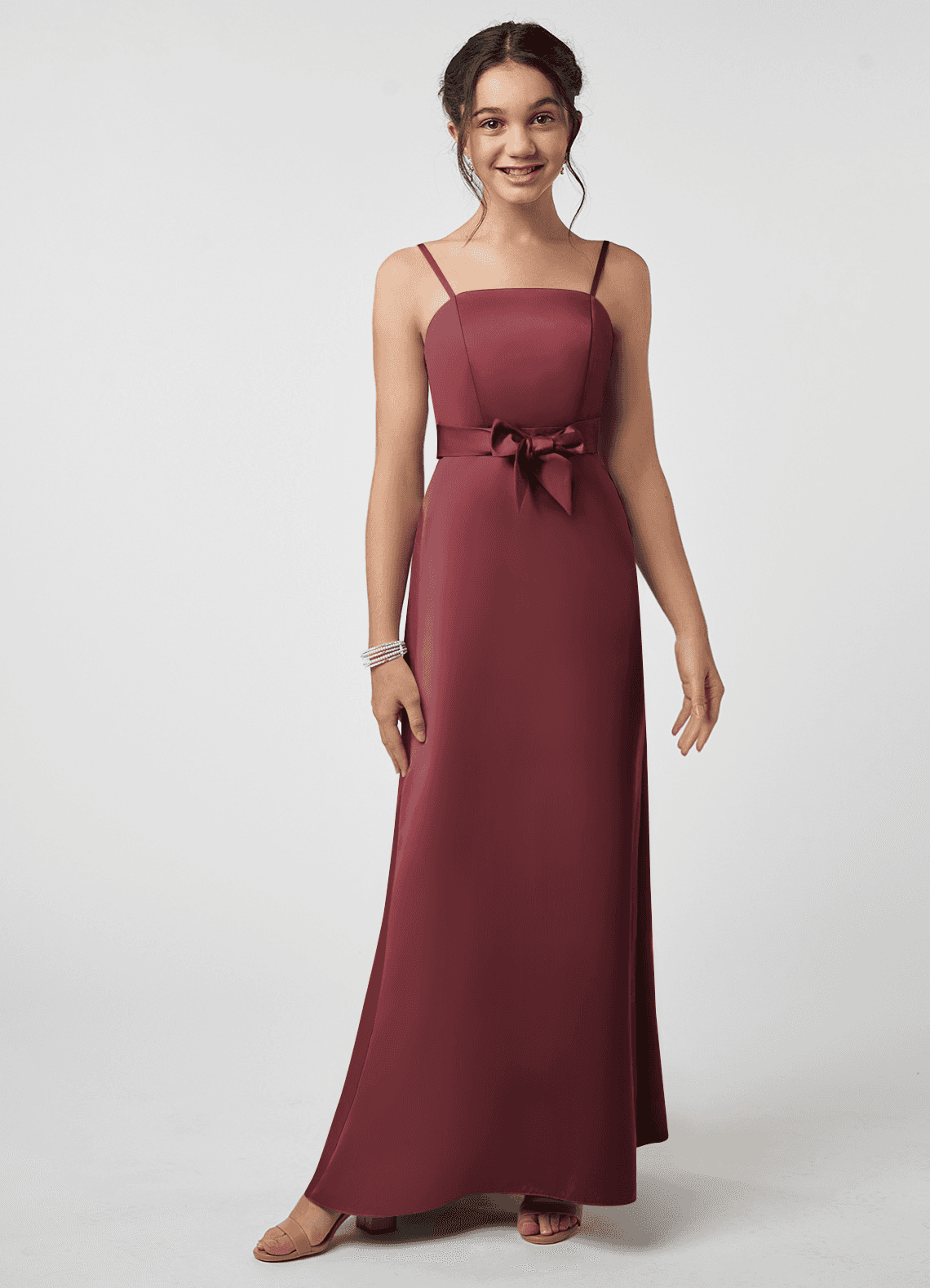 Azazie Anina Junior Robe Trapèze en Satin extensible Arc Merlot image1