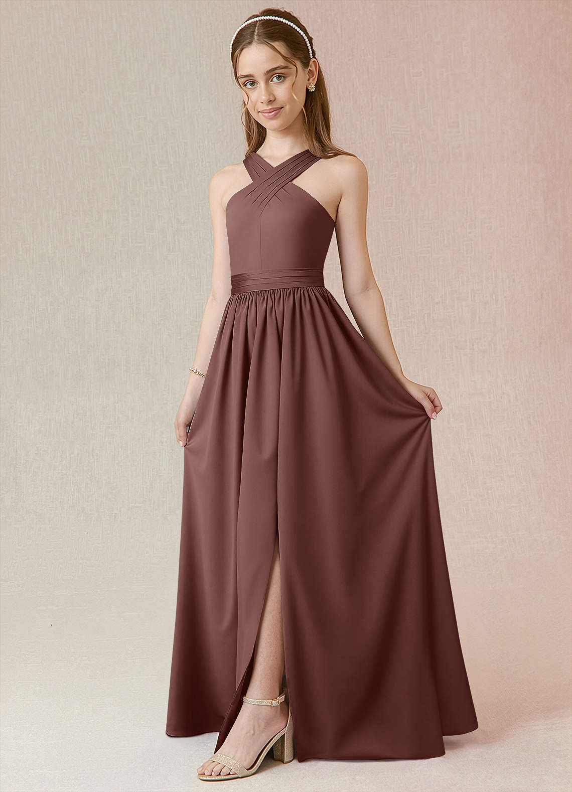 Azazie Jiya Junior Vestido de Expresado de Satén Elástico de Corte En A con Plisado image1