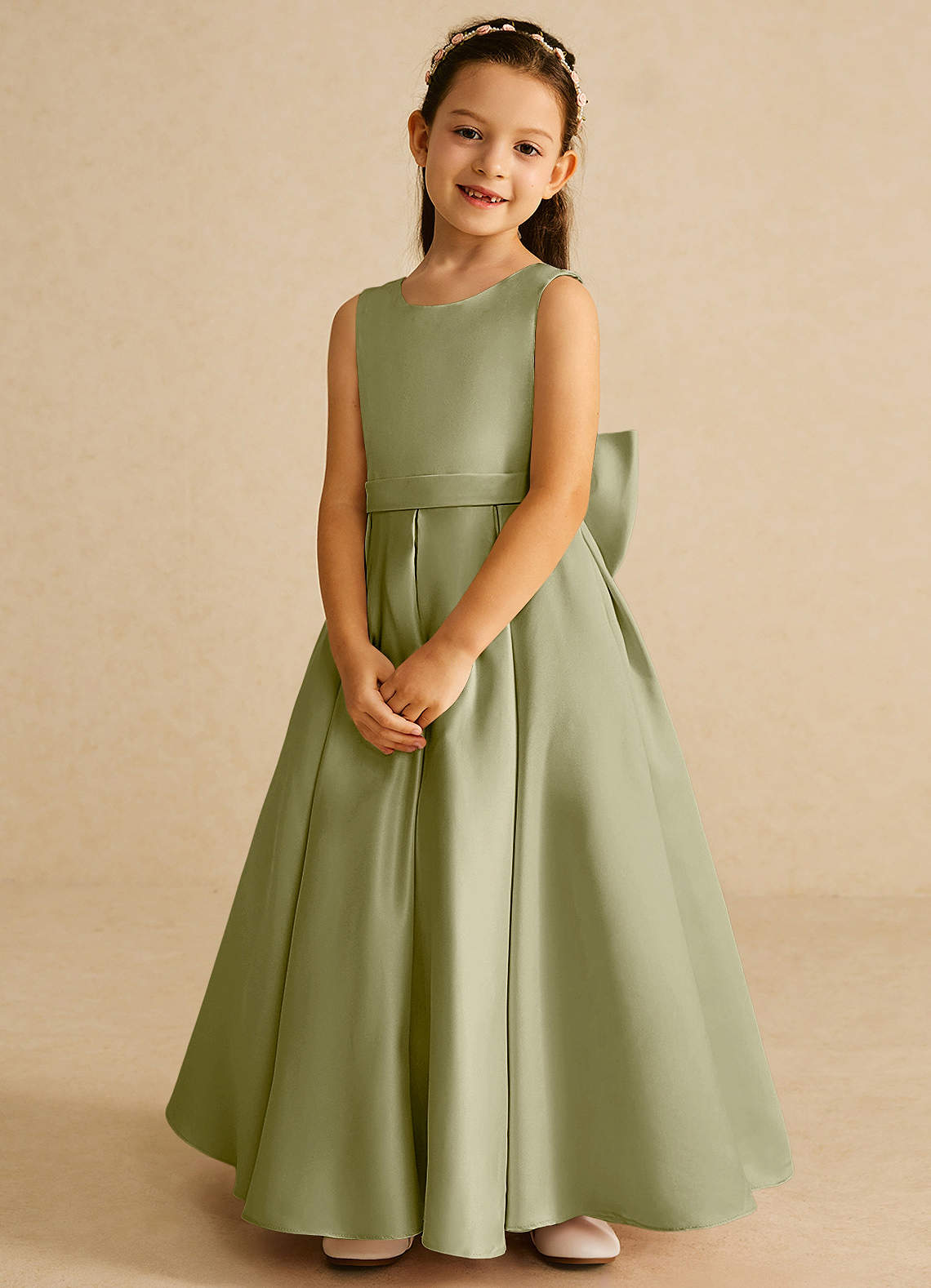 Azazie Pipsy Robe Demoiselle D'honneur Fillette Robe Trapèze en Mat Satiné Arc Vert Mousse image3