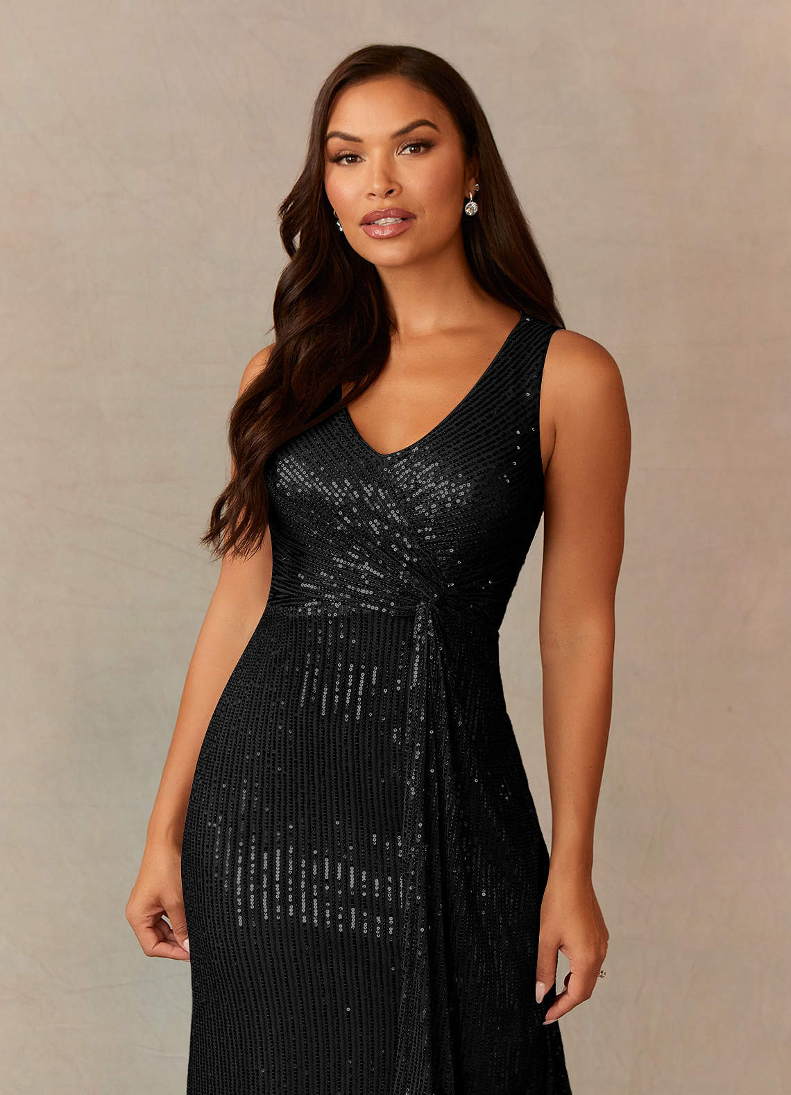 Upstudio Pasadena At-home Try On Dresses Black Sheath V-Neck Sequins Sequins Dress image3