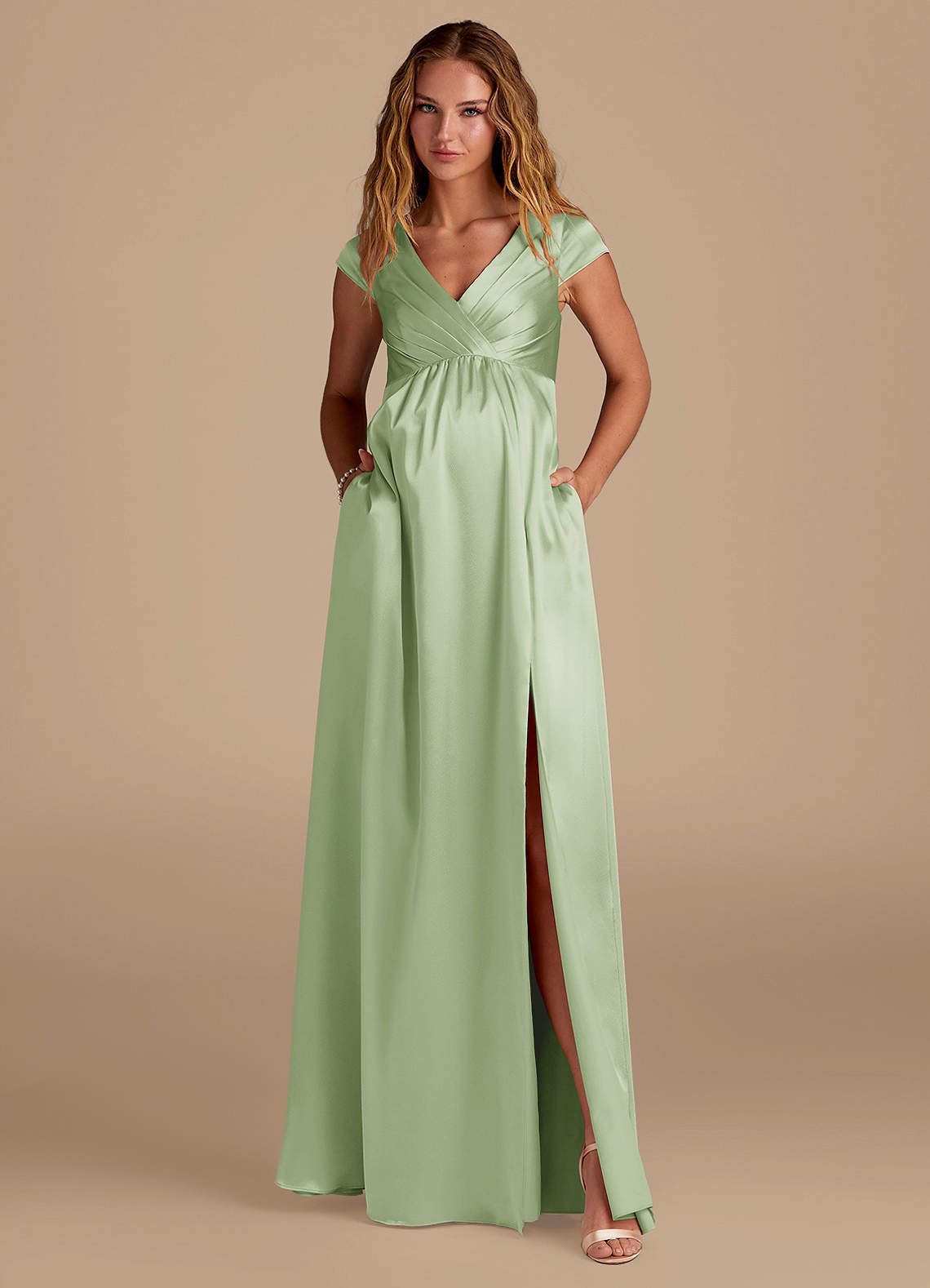 Azazie Allessia Vestidos de dama de honra para maternidade Vestir Linha A Comprimento do chão Cetim Metálico image3