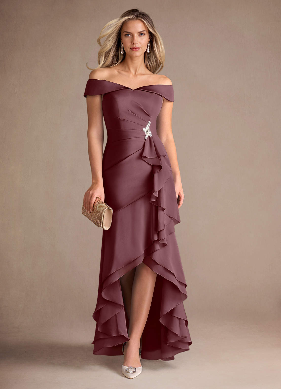 Azazie Billings Moeder van de bruid jurken Zeemeermin Jurk van Stretch Satijn Off the Shoulder Sangria image1