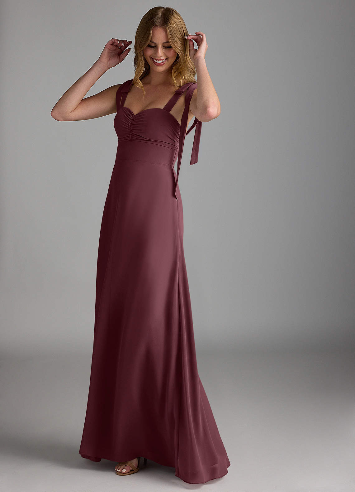 Azazie Lizet Brautjungfernkleider A-Linie Herzausschnitt Chiffon Kleid Sangria image1