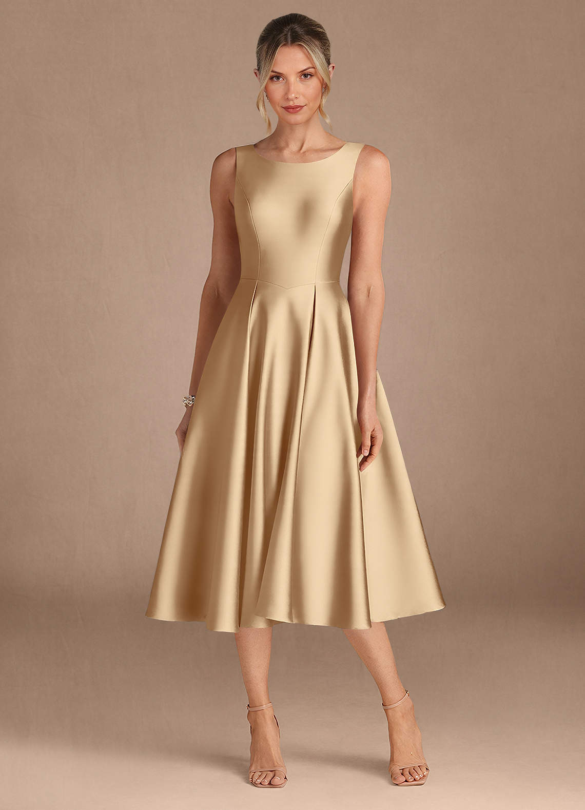 Azazie Fulton Abiti per la Madre della Sposa Abito A-Line in Raso Elasticizzato Plissettato Champagne image4