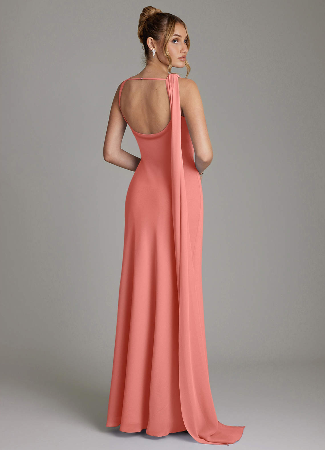 Azazie Jaya Robes de demoiselle d'honneur Robe Fourreau en Mousseline de soie Plissée Rose Saumon image1
