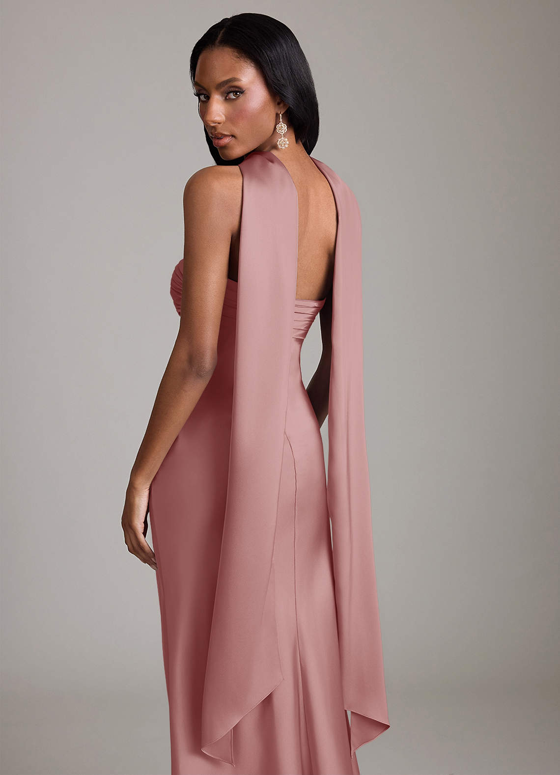 Azazie Saylor Vestidos de damas de honor Vestido de Rosa Polvorienta de Satén Elástico de Corte Sirena con Sin tirantes image6