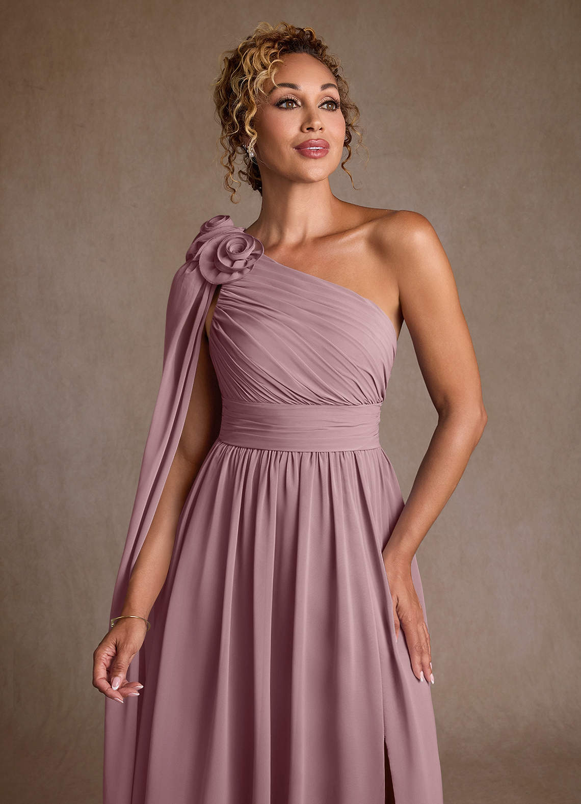 Azazie Lancaster Mère de la mariée Robes Robe Trapèze en Mousseline de soie Une épaule Rose Poussiéreuse image5