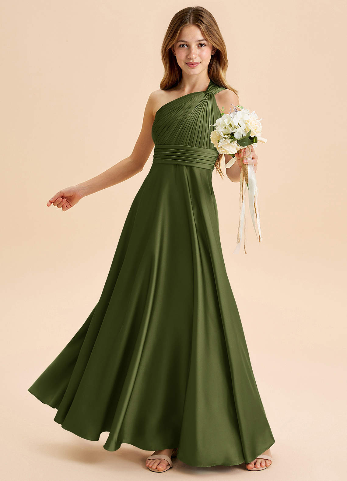 Azazie Charlize Junior Robe Trapèze en Satin extensible Plissée Olive image3