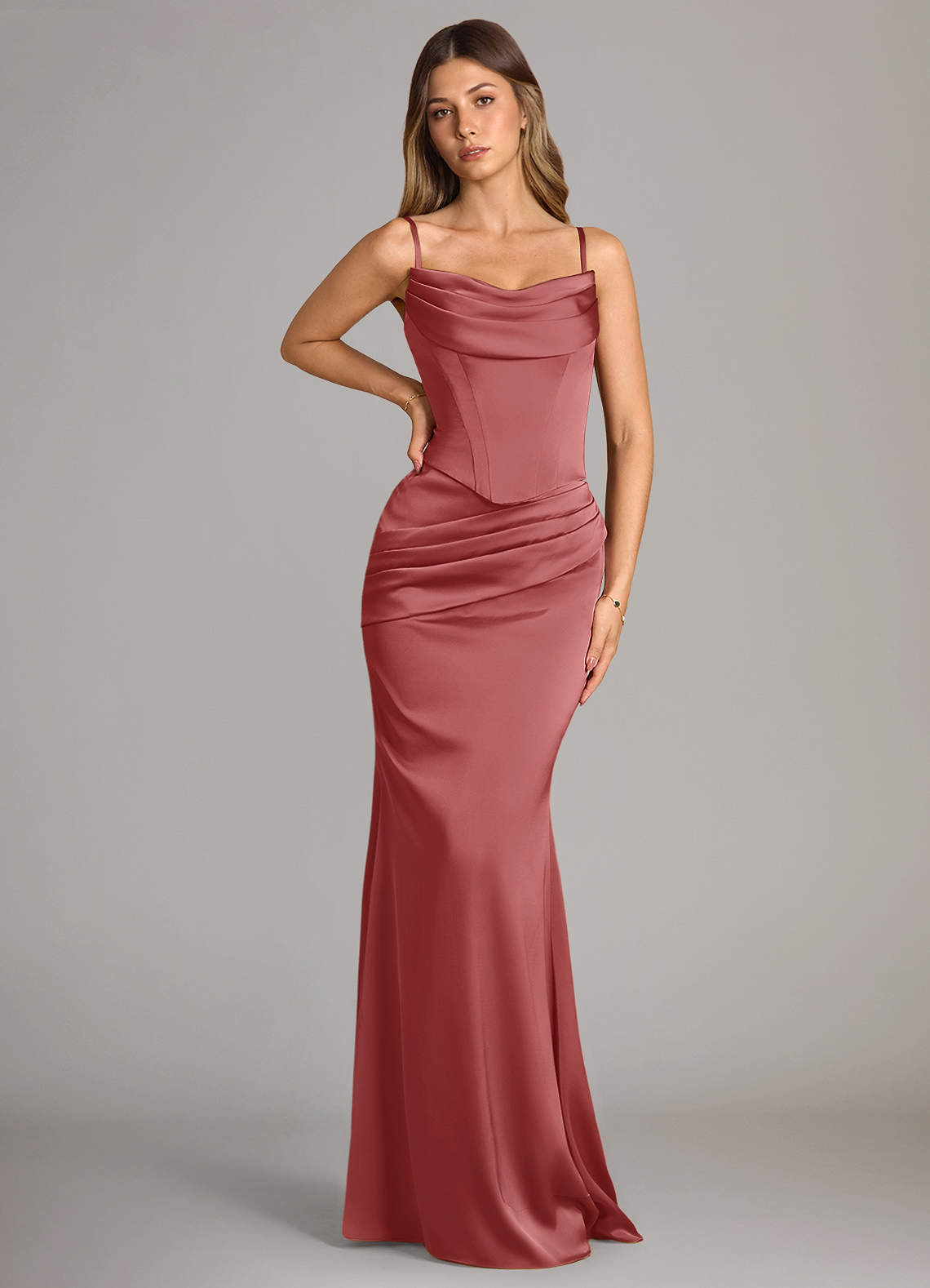 Azazie Sorrel Robes de demoiselle d'honneur Robe Sirène Convertible en Satin extensible Sans bretelles Antique Rose image6