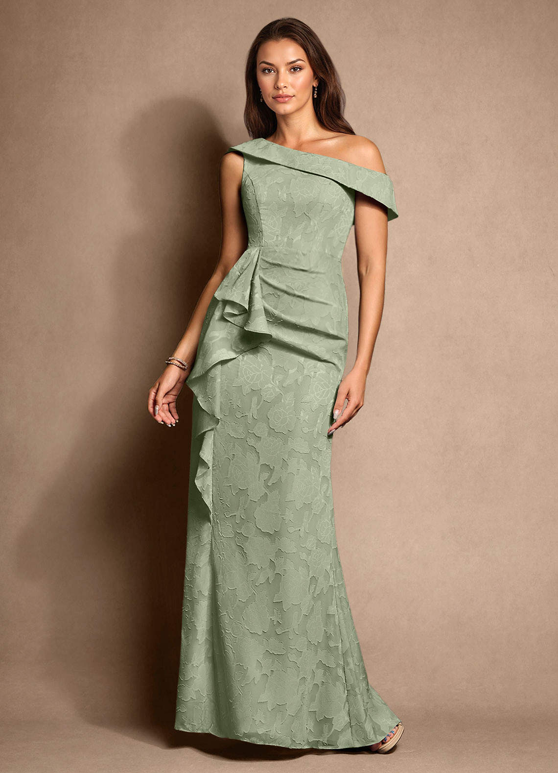 Azazie Hamptons vestidos de madre de la novia Vestido de Agave de Devorado Floral de Corte En A con Plisado image1