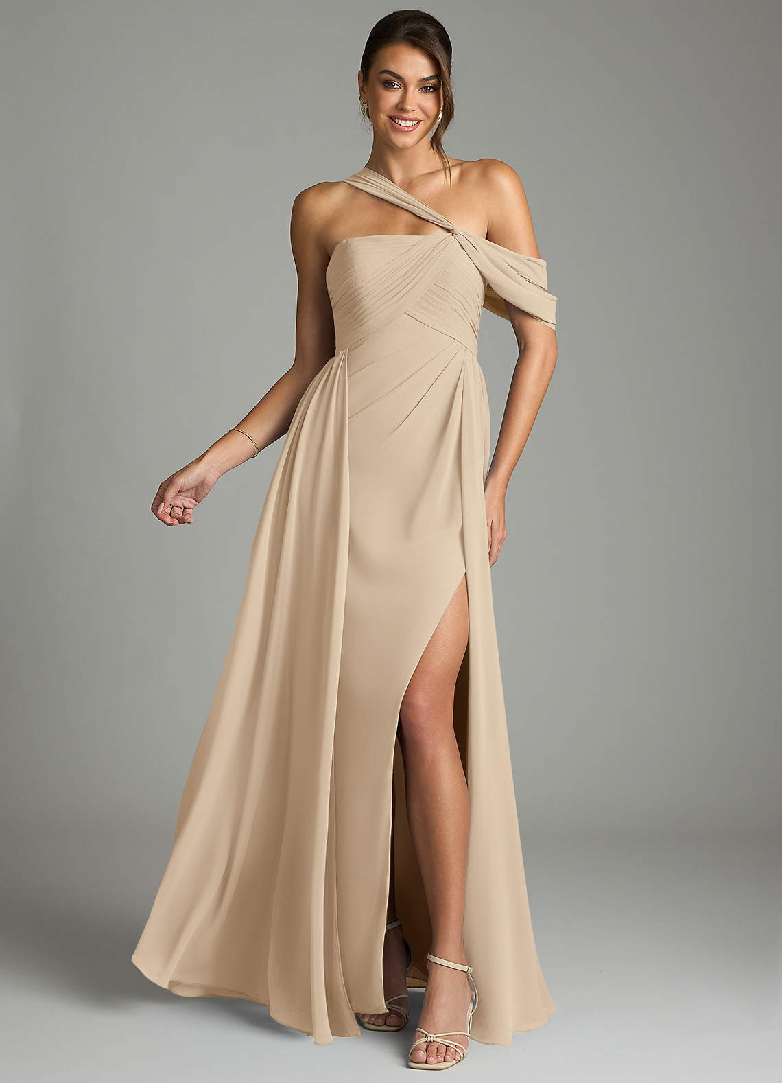 Azazie Kassandra 신부 들러리 드레스 A라인 오프 더 숄더 쉬폰 바닥 길이 드레스 image1