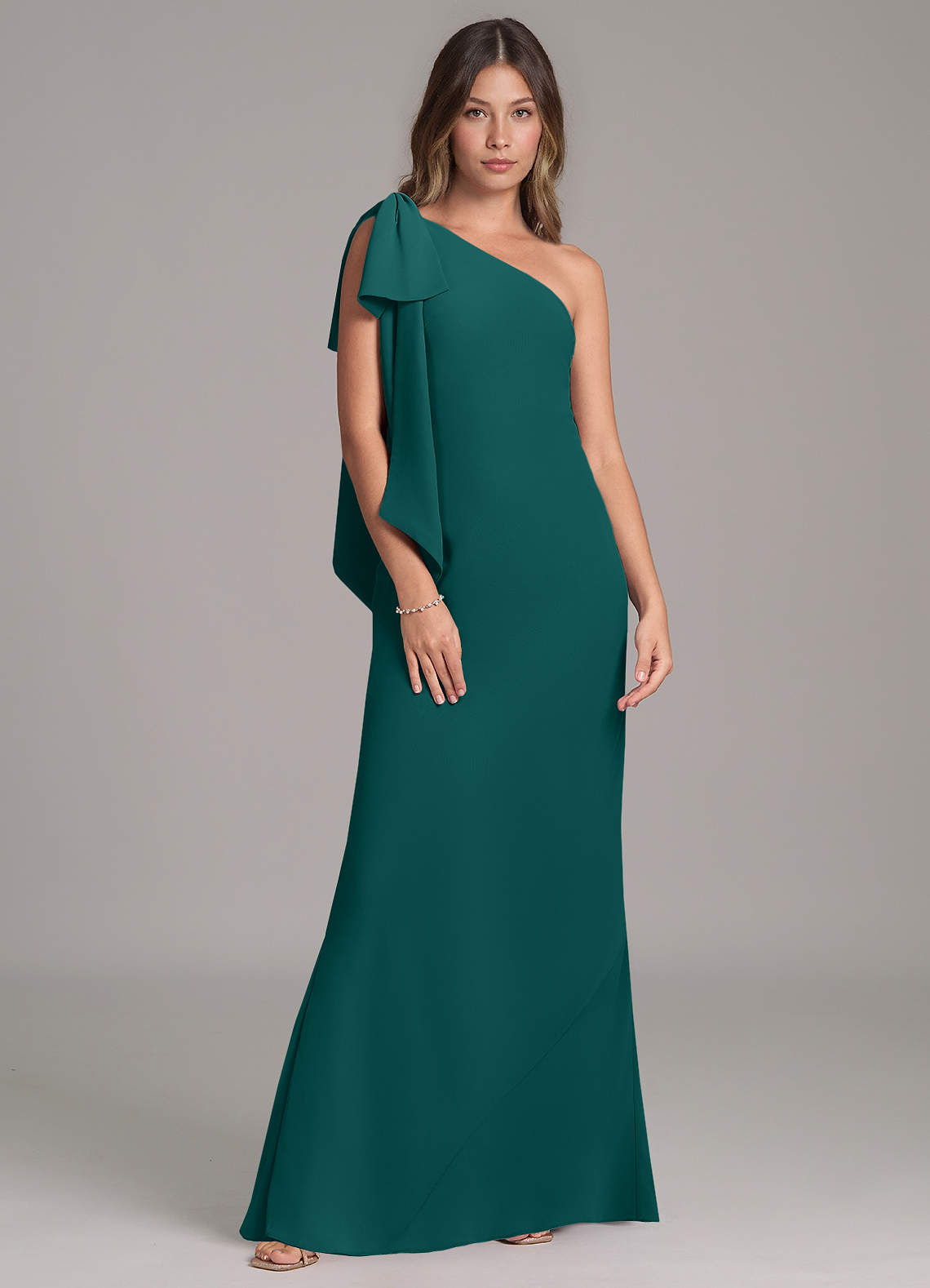 Azazie Capri Robes de demoiselle d'honneur Robe Trapèze en Mousseline de soie Ue épaule Paon image1