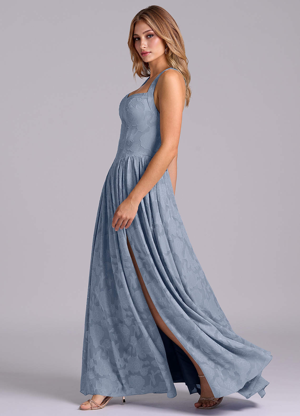 Azazie Francis Vestidos de damas de honor Vestido de Azul Polvoriento de Devorado Floral de Corte en A con Corsé image4
