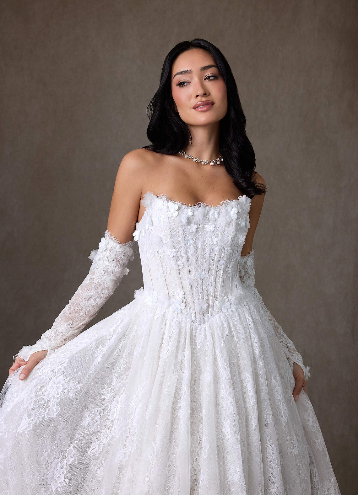 Azazie Vanessa Robes de mariée Robe Princesse en Dentelle Sans bretelles Blanc De Diamant image2