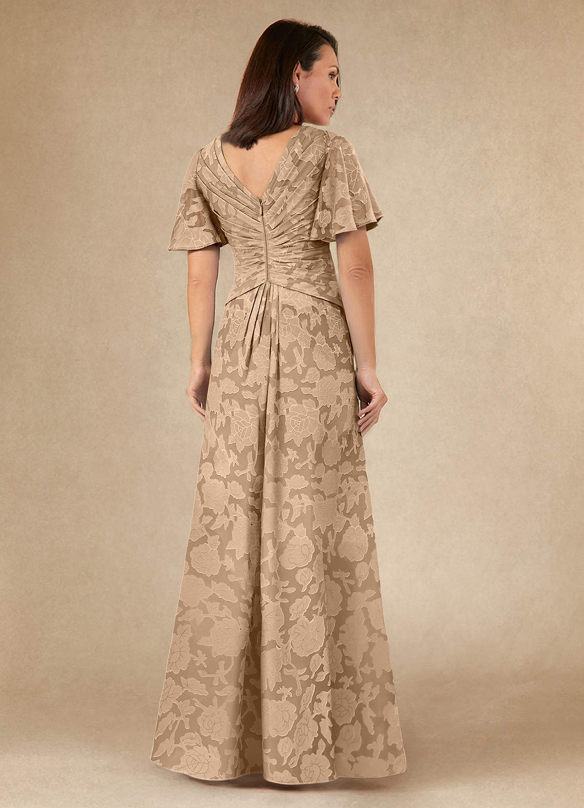 Azazie Emmeline Vestidos para mãe da noiva Vestir Champanhe de Esgotamento Floral de Linha A com Plissado image4